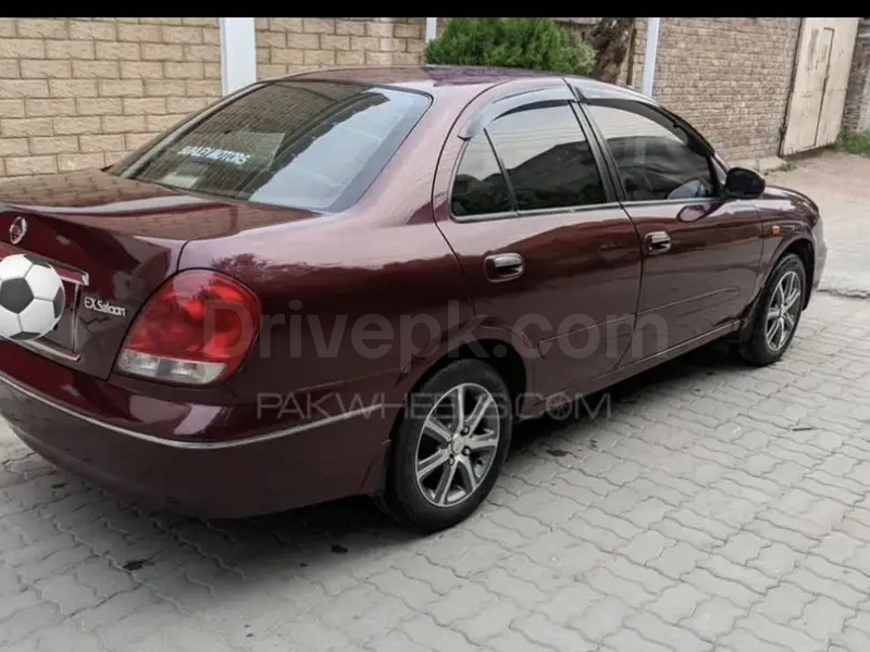 Nissan Sunny 2005