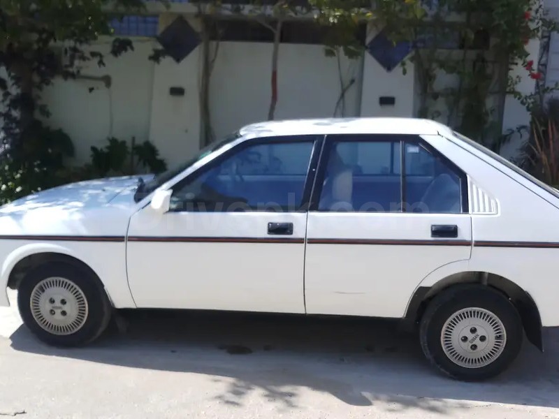 Nissan Pulsar 1983