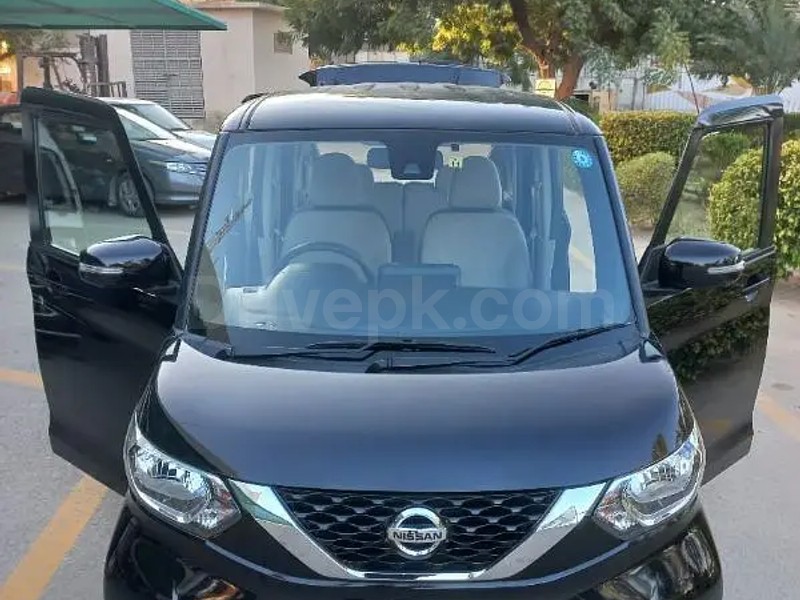 Nissan Roox 2020
