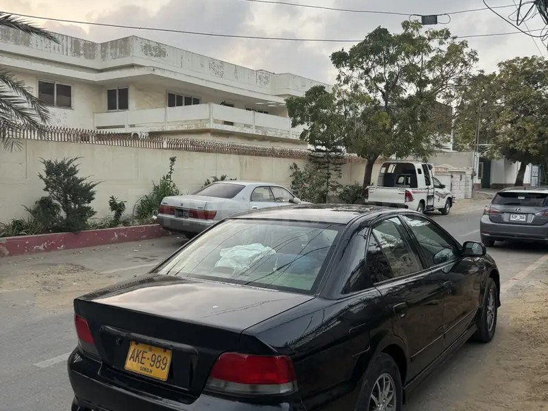 Mitsubishi Galant 2005