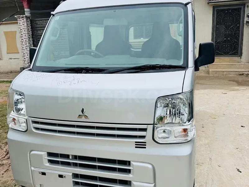 Mitsubishi Minicab Bravo 2026