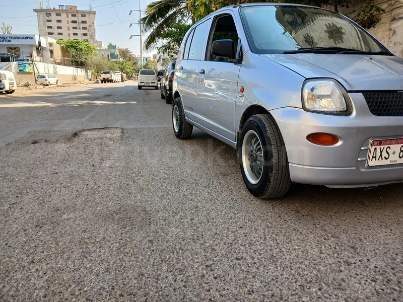 Mitsubishi Minica 2012