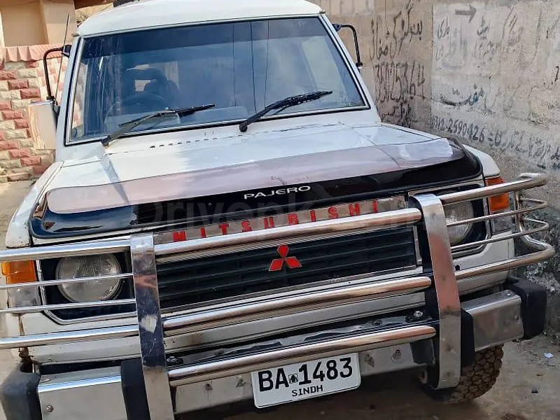 Mitsubishi Pajero 1989