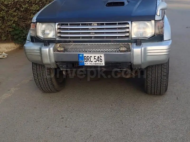 Mitsubishi Pajero 1995