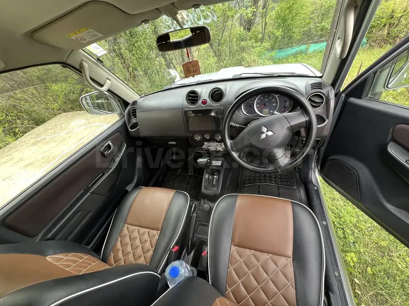 Mitsubishi Pajero Mini 2012