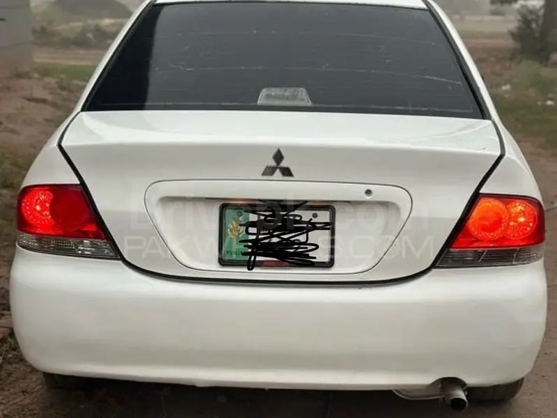 Mitsubishi Lancer 2005