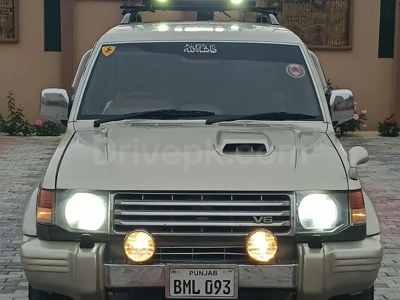 Mitsubishi Pajero 1993