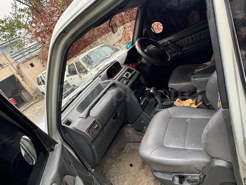 Mitsubishi Pajero 1992