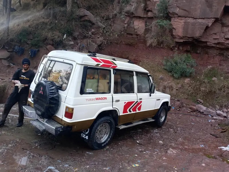 Mitsubishi Pajero 1988