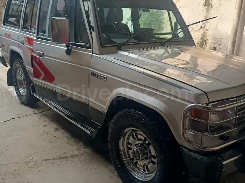 Mitsubishi Pajero 1991