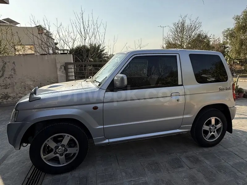 Mitsubishi Pajero Mini 2012