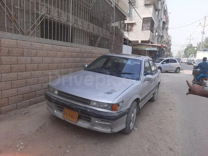 Mitsubishi Lancer 1990