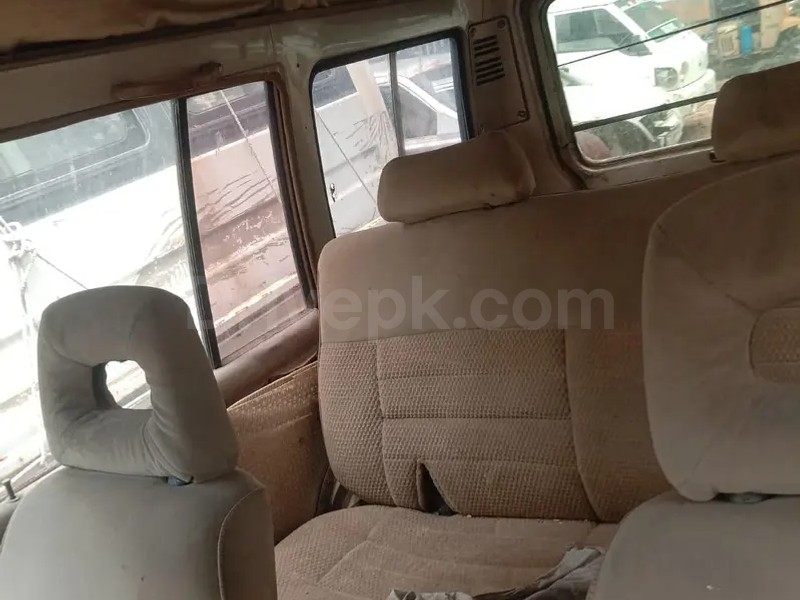 Mitsubishi Pajero 1990