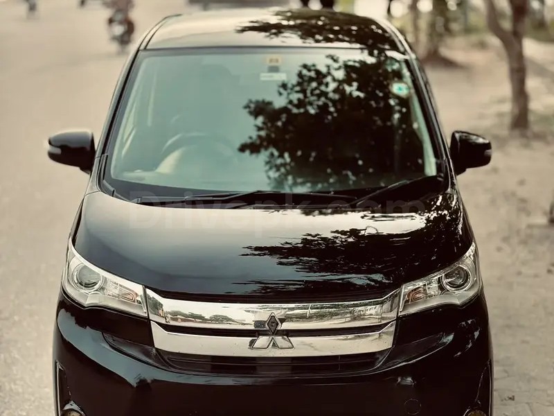 Mitsubishi EK Custom 2013