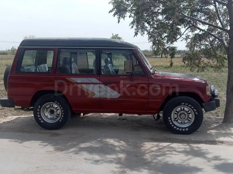 Mitsubishi Pajero 1986