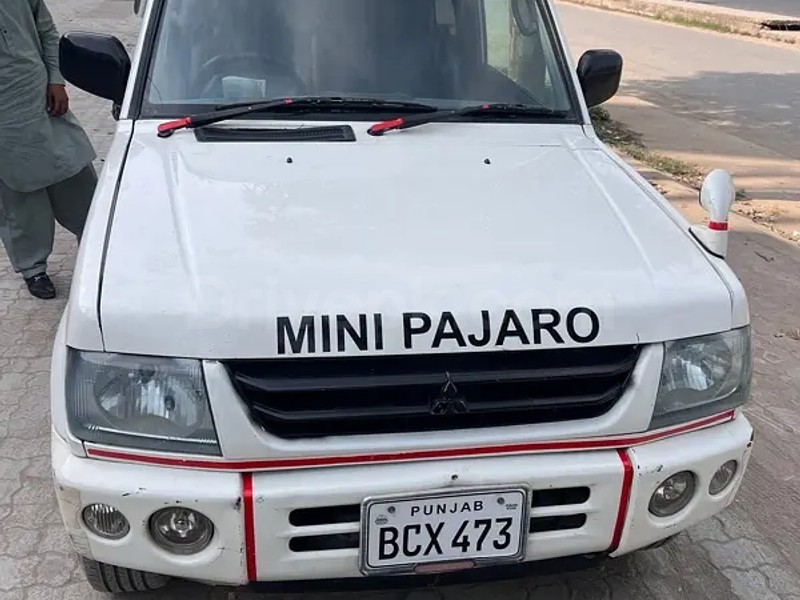 Mitsubishi Pajero 2001