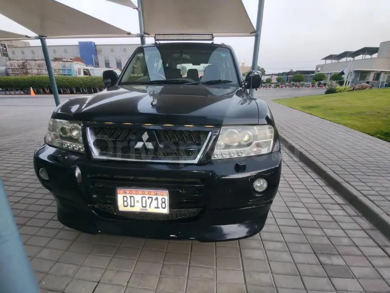 Mitsubishi Pajero 2005