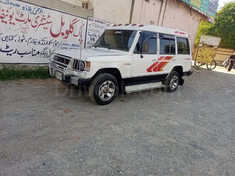 Mitsubishi Pajero 1986