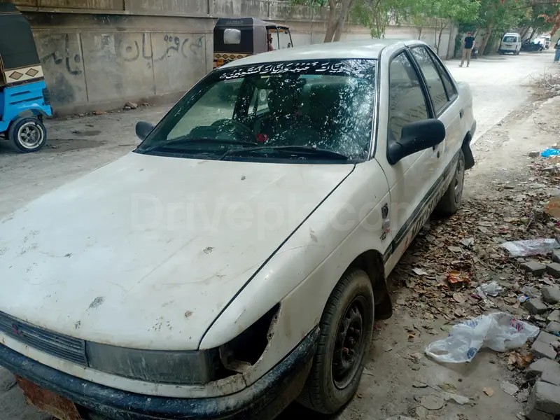 Mitsubishi Lancer 1990