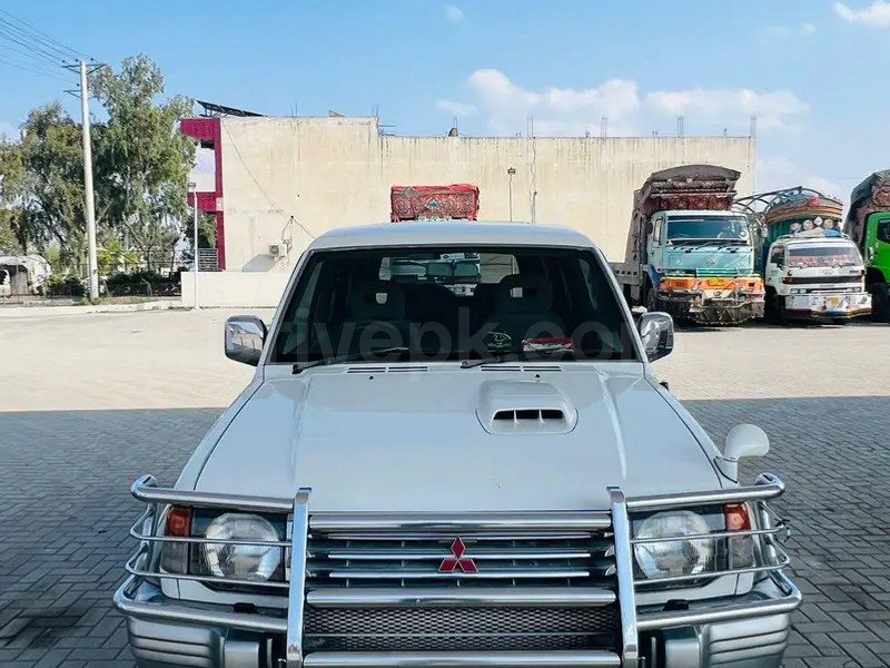 Mitsubishi Pajero 1996