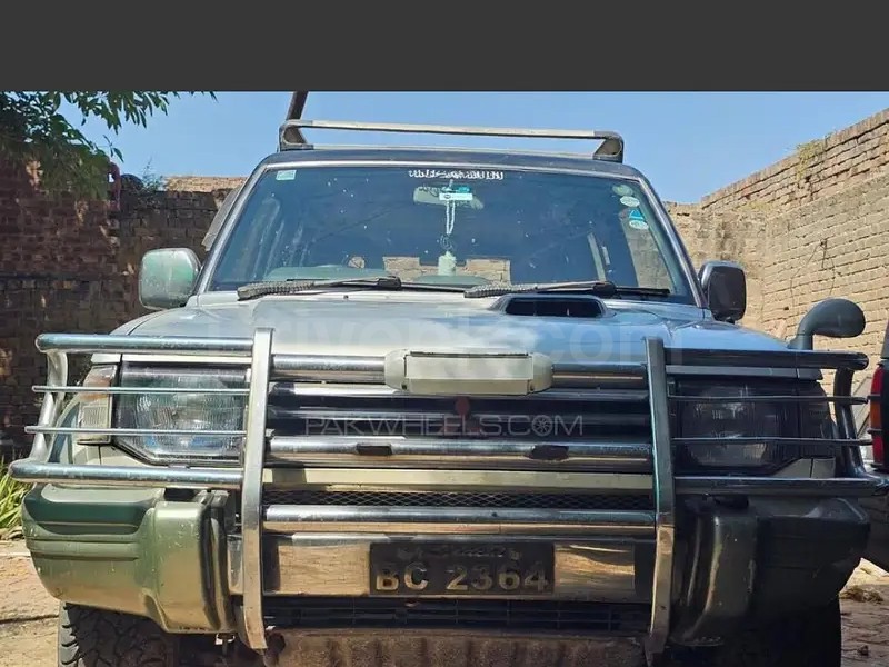 Mitsubishi Pajero 1992