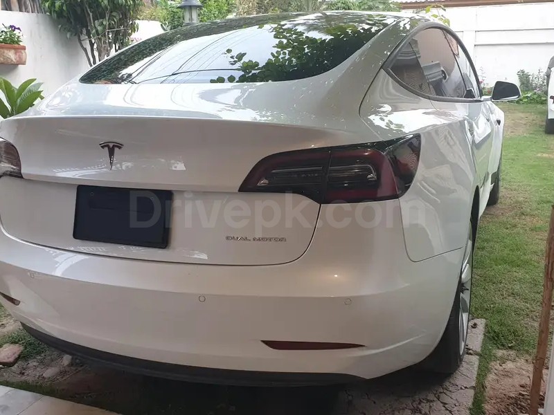 Tesla Model 3 2020
