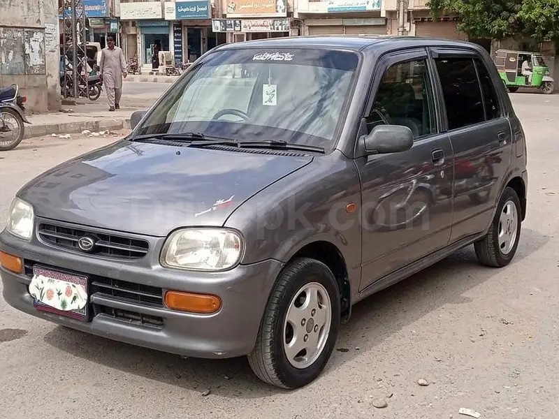 Daihatsu Cuore 2011