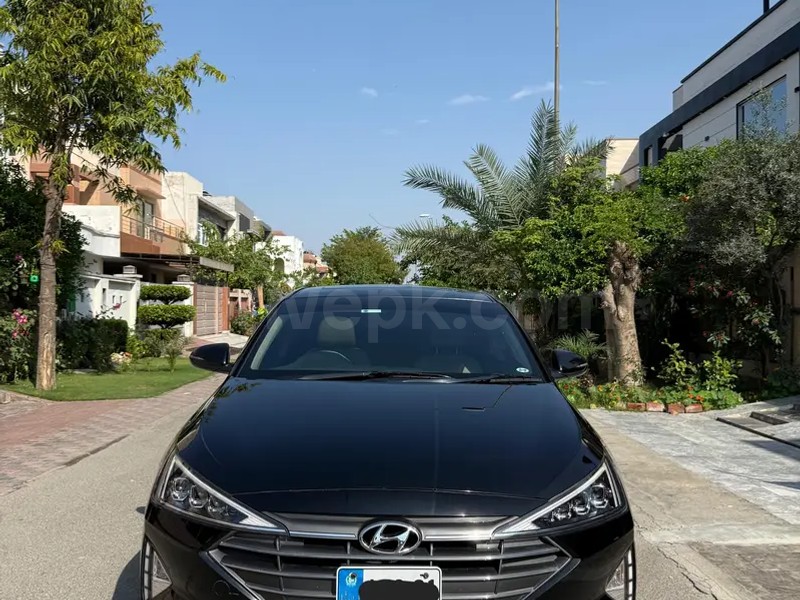 Hyundai Elantra 2022