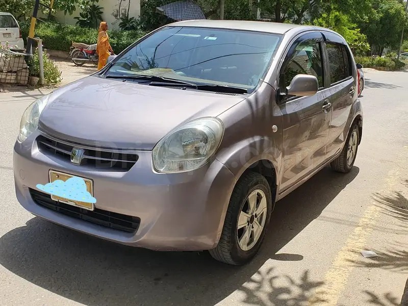 Toyota Passo 2011