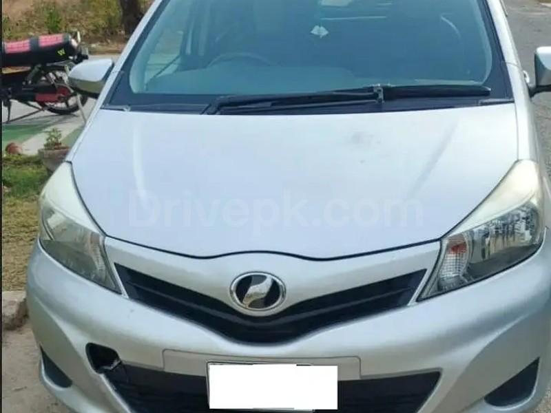 Toyota Vitz 2014