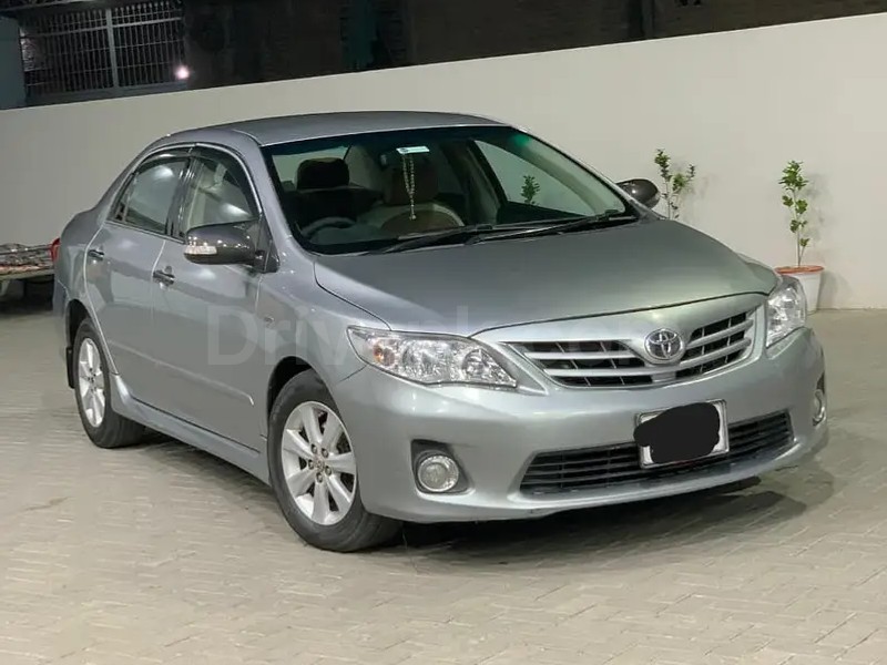 Toyota Corolla Altis 2013