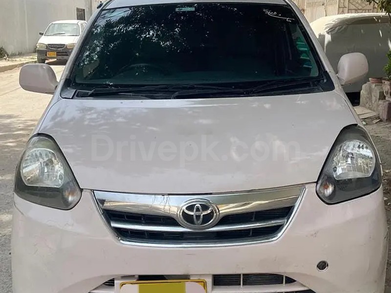Toyota Pixis Epoch 2012