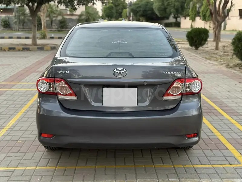 Toyota Corolla GLI 2011