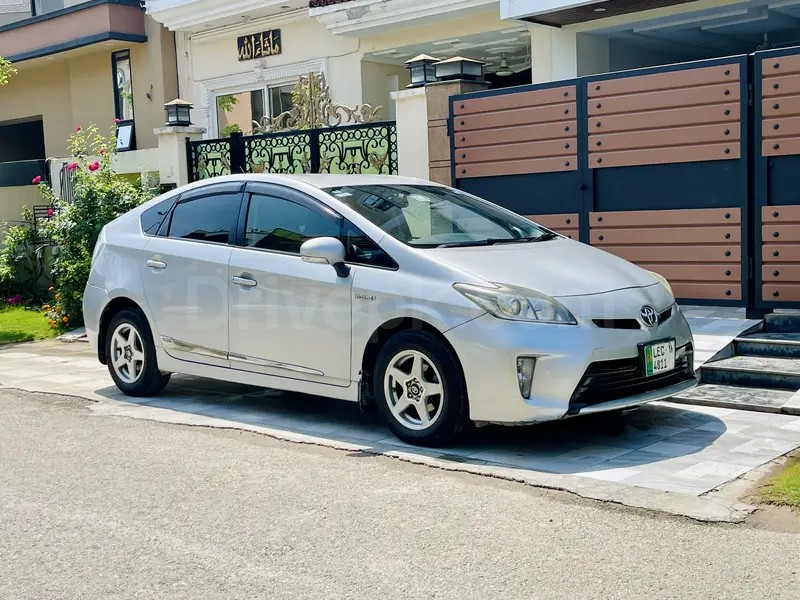 Toyota Prius 2012