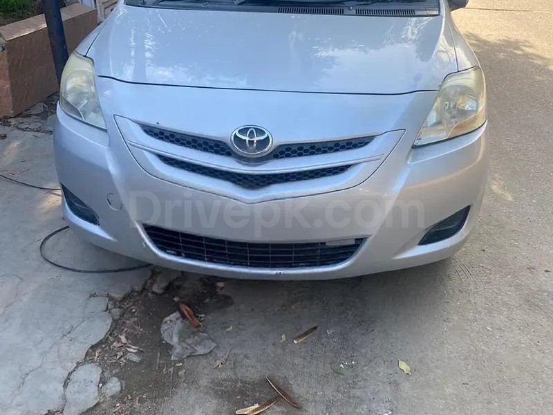 Toyota Belta 2006