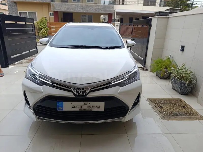 Toyota Corolla Altis 2016
