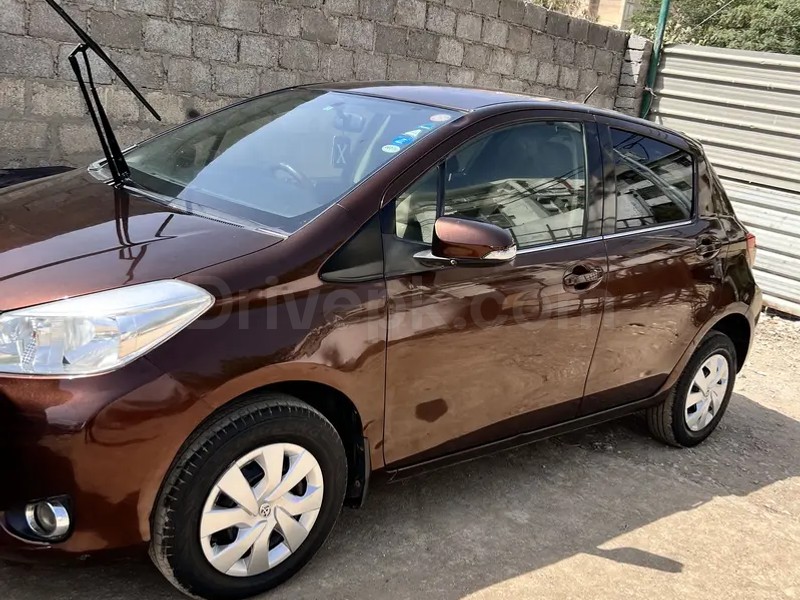 Toyota Vitz 2013