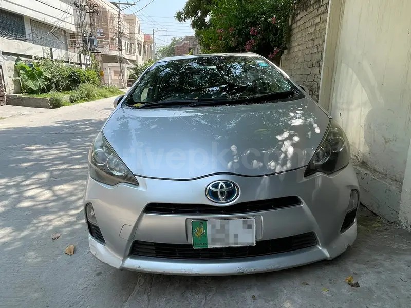 Toyota Aqua 2012