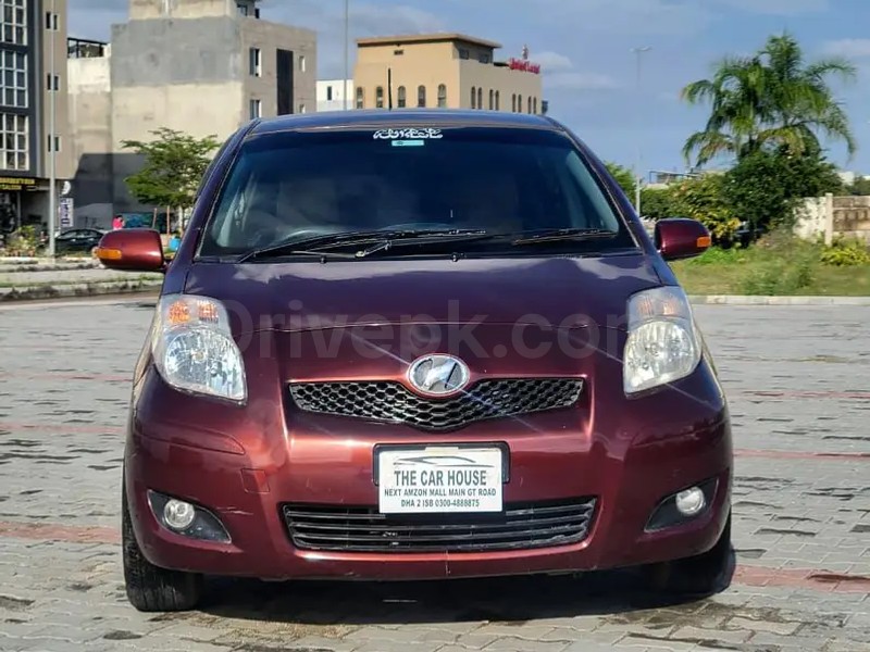 Toyota Vitz 2010