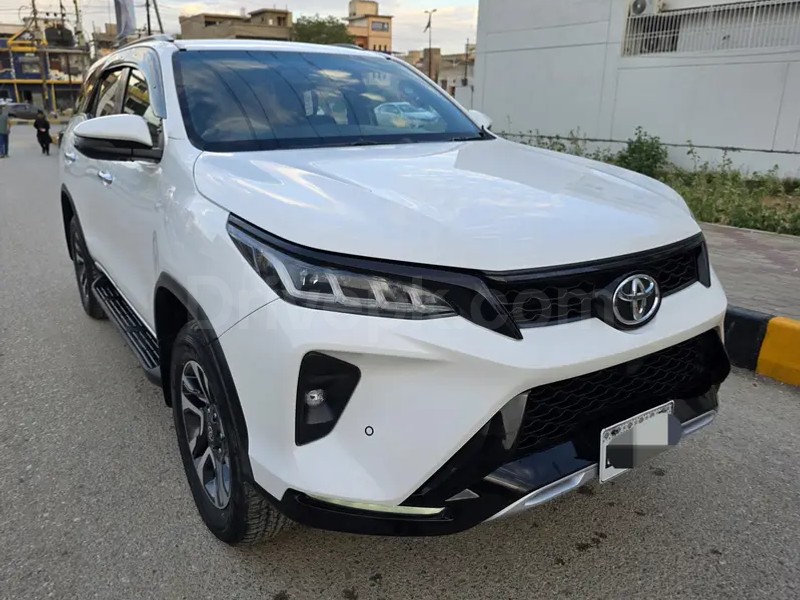 Toyota Fortuner Legender 2023