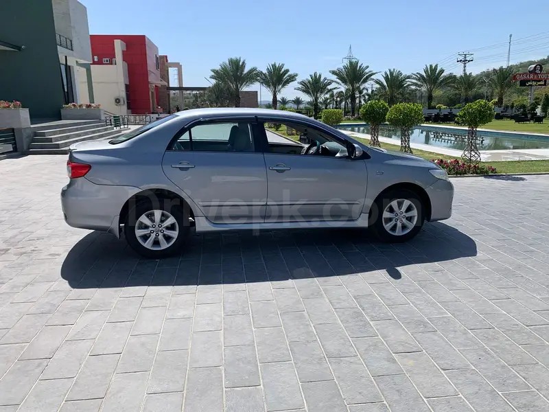 Toyota Corolla Altis 2013