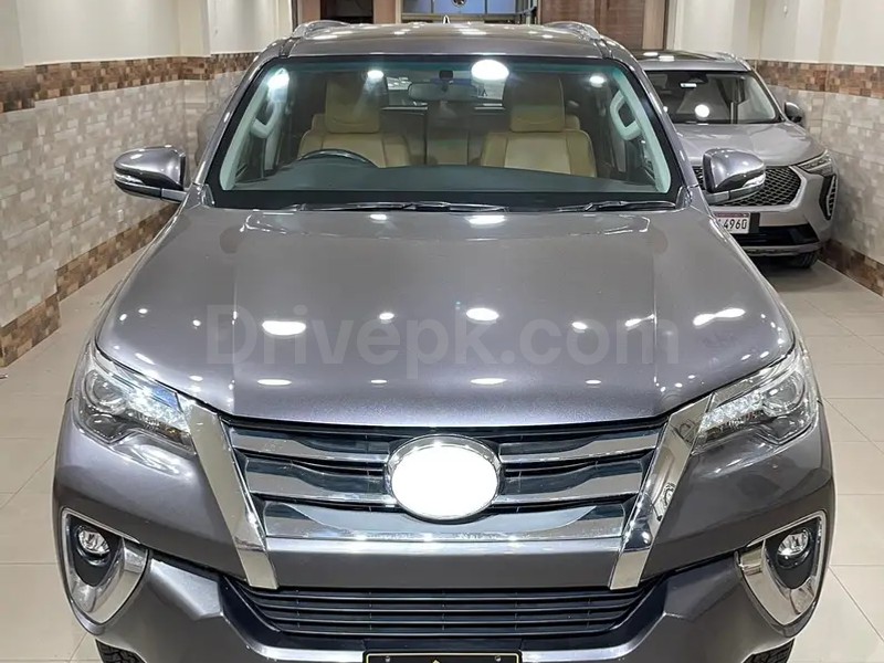 Toyota Fortuner V 2020
