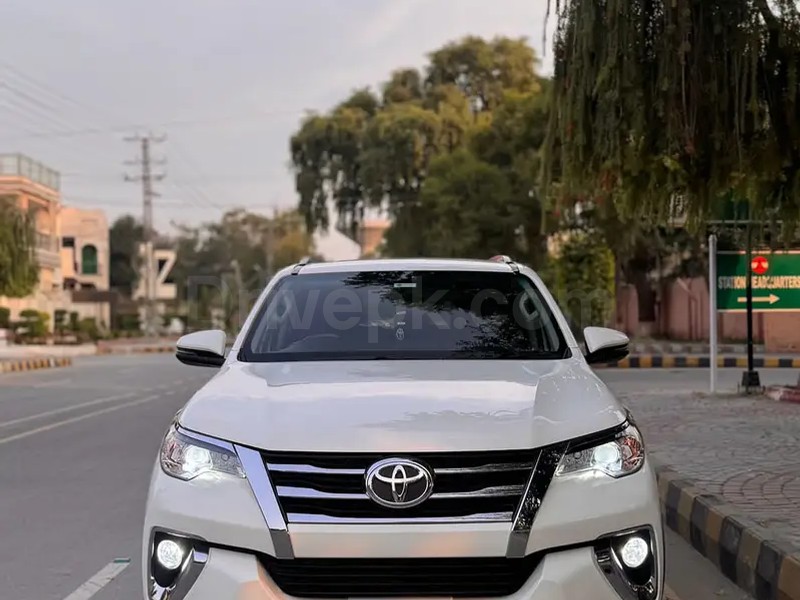 Toyota Fortuner 2021