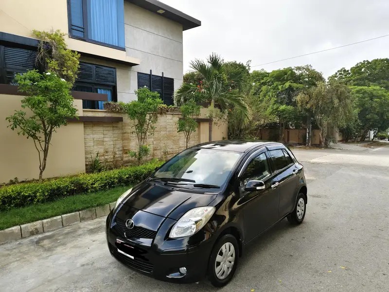 Toyota Vitz 2010