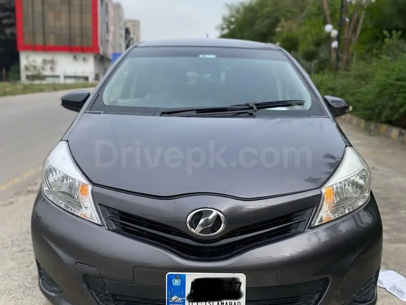 Toyota Vitz 2012