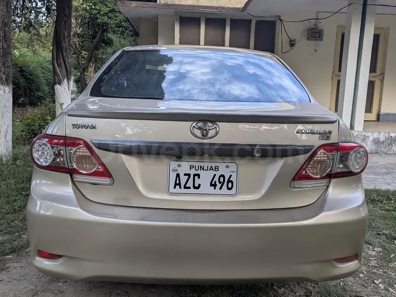 Toyota Corolla GLI 2011
