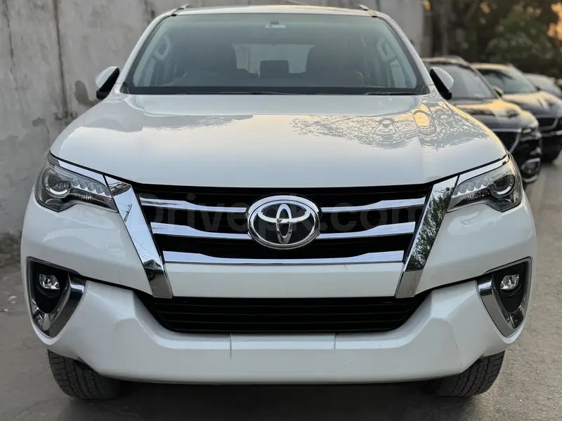 Toyota Fortuner V 2021