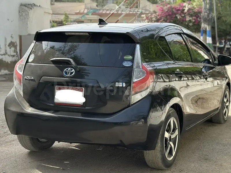 Toyota Aqua 2015