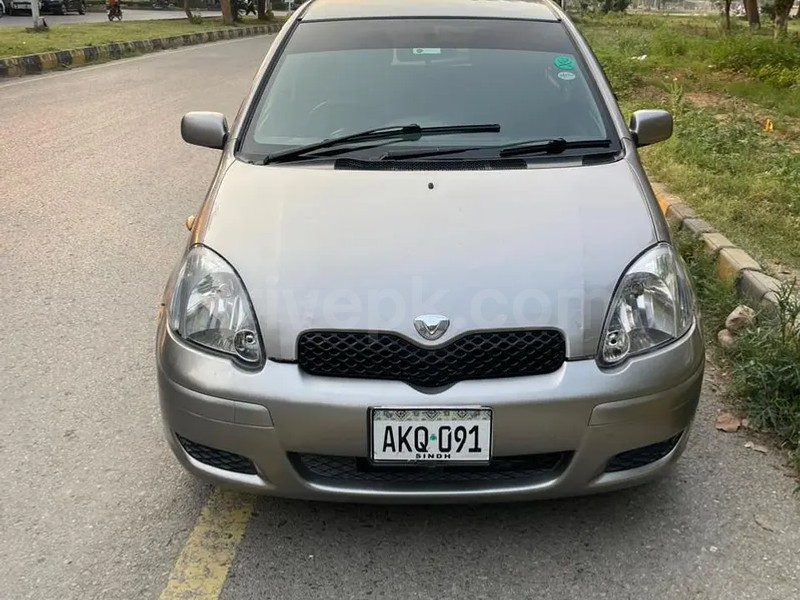 Toyota Vitz 2003