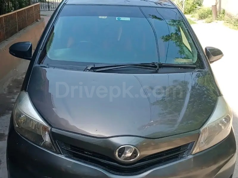 Toyota Vitz 2012
